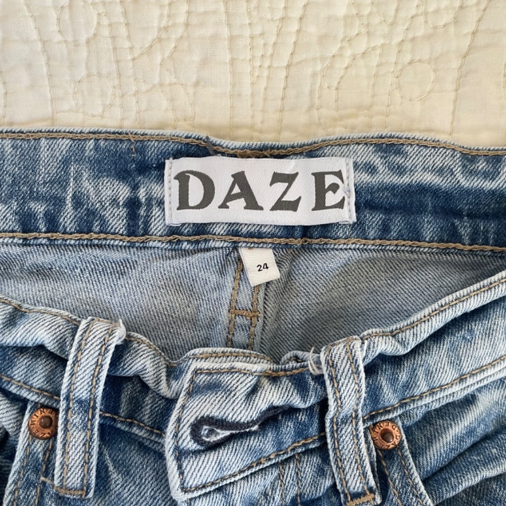 DAZE Ripped Jeans - Picture 5 of 5